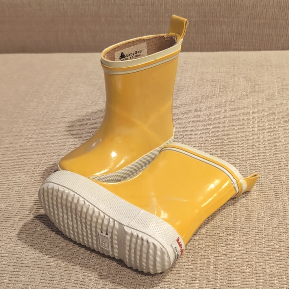 Baby Gap / Paddington Bear Bright Yellow Rain Boots 12-18 months
